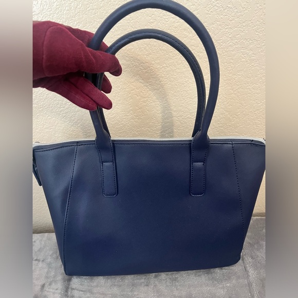 REACTION KENNETH COLE - Picture 2 of 5